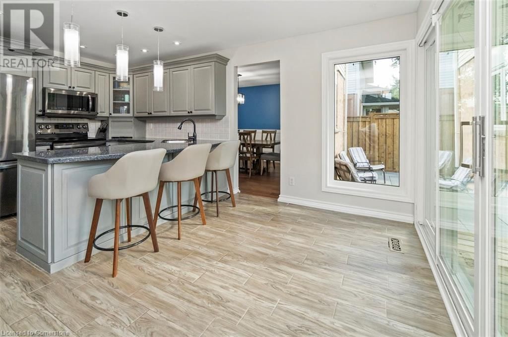2054 HUNTERS WOOD DRIVE Image 17