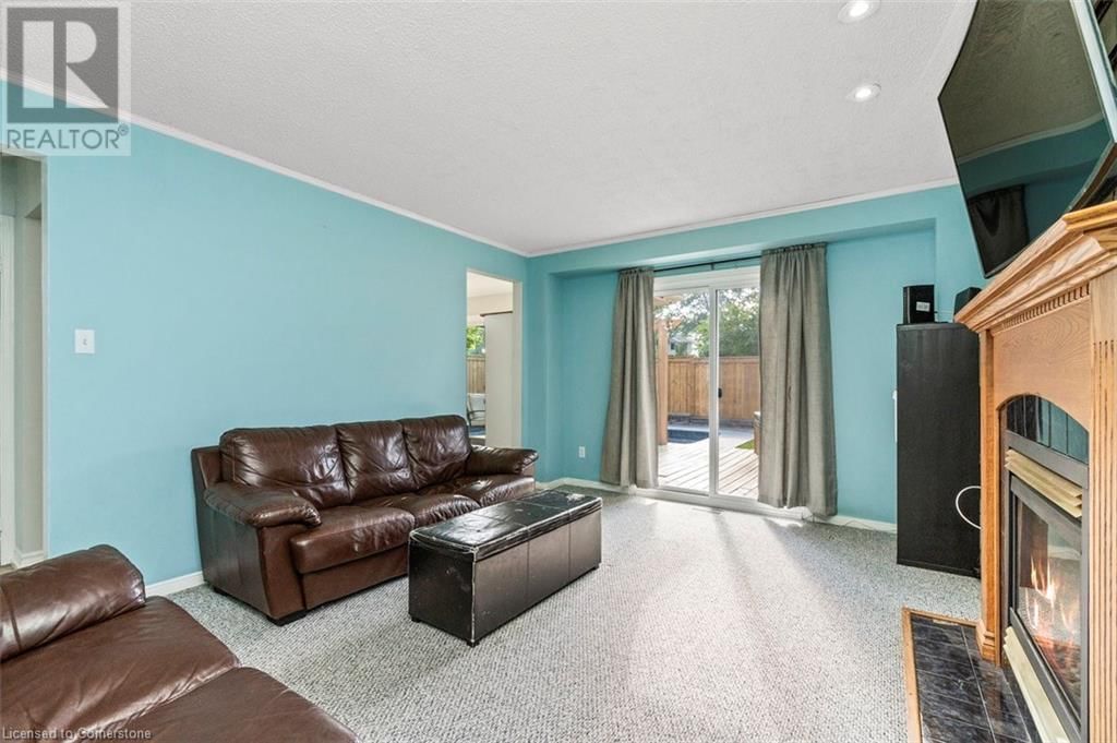 2054 HUNTERS WOOD DRIVE Image 21