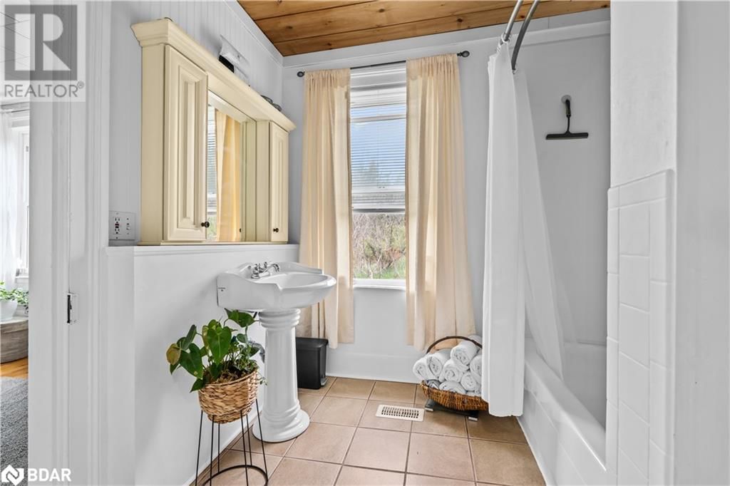 373 DESHANE ROAD Image 13
