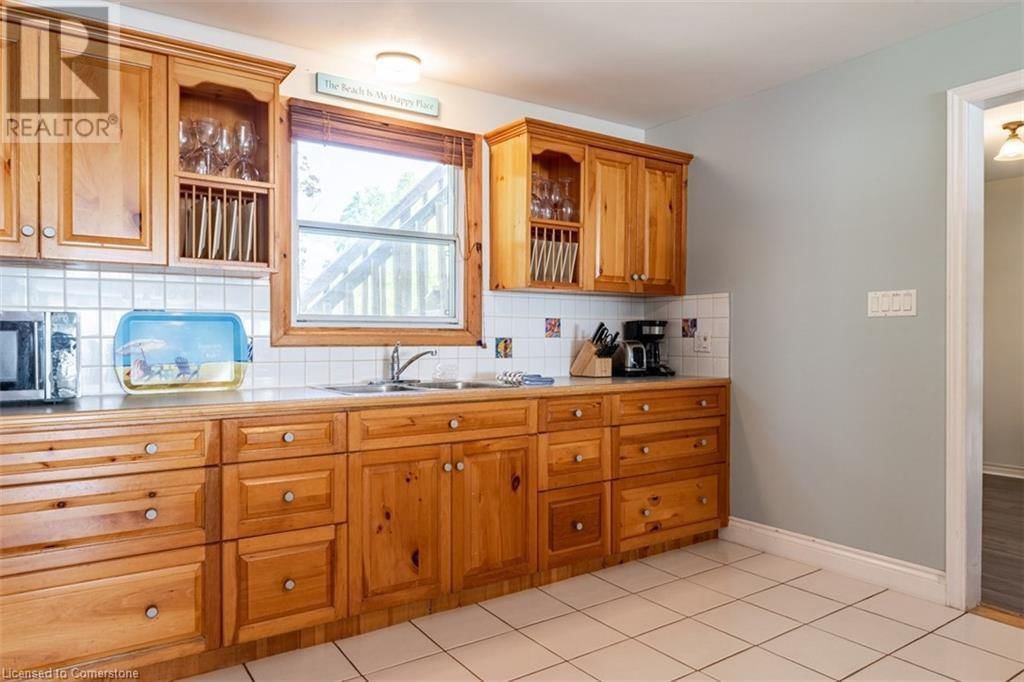 12241 LAKESHORE ROAD Image 10