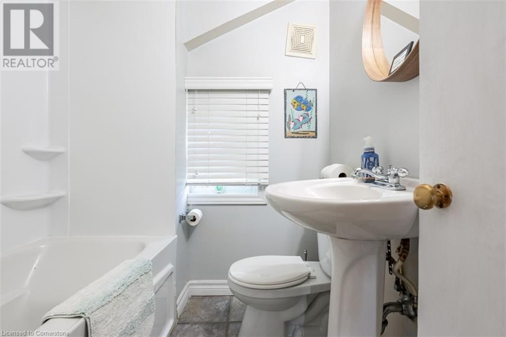 12241 LAKESHORE ROAD Image 23