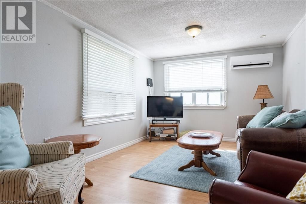 12241 LAKESHORE ROAD Image 25