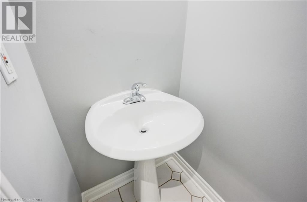 2031 ECKLAND COURT Image 21