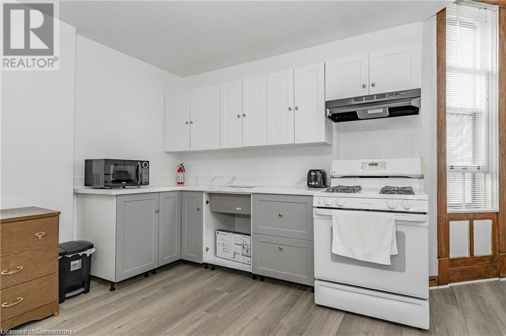 100 ROSEVIEW AVENUE Image 6