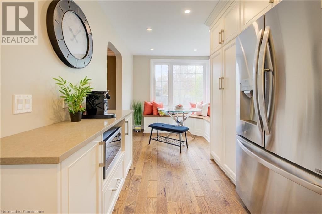 221 SYDNEY STREET SOUTH Image 13