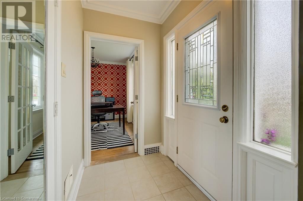 221 SYDNEY STREET SOUTH Image 17