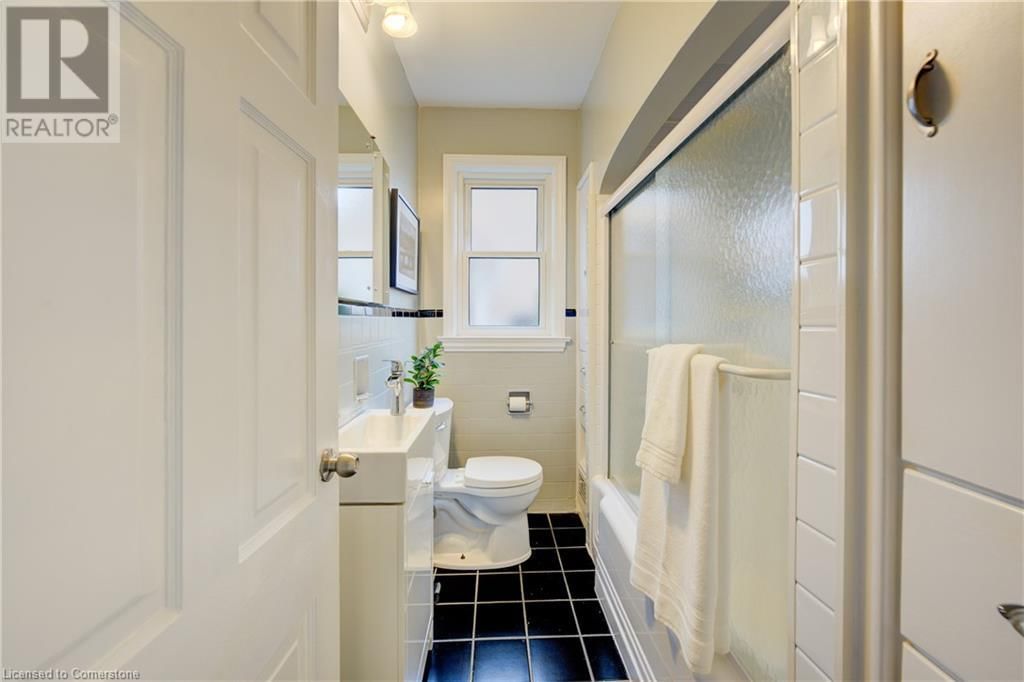 221 SYDNEY STREET SOUTH Image 20