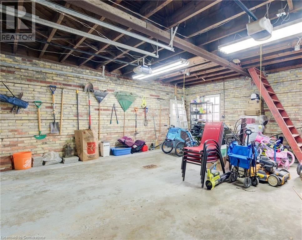 221 SYDNEY STREET SOUTH Image 41