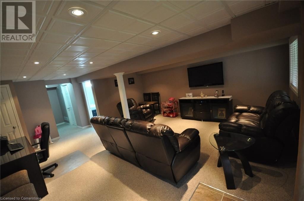 294 BRIARMEADOW DRIVE Image 17
