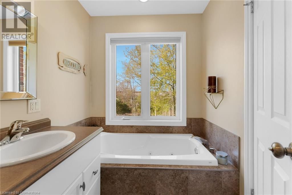 9488 NORTH CHIPPAWA ROAD Image 24