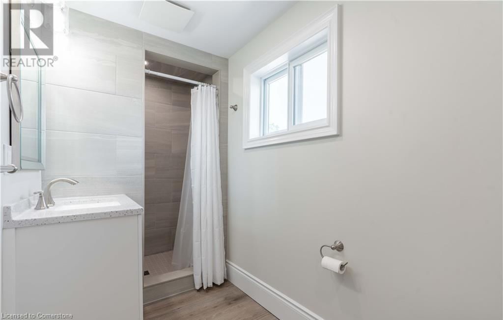 66 QUEEN STREET WEST Image 15