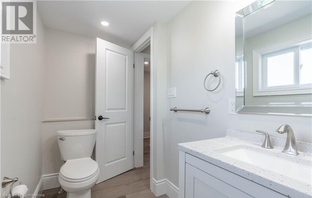 66 QUEEN STREET WEST Image 17
