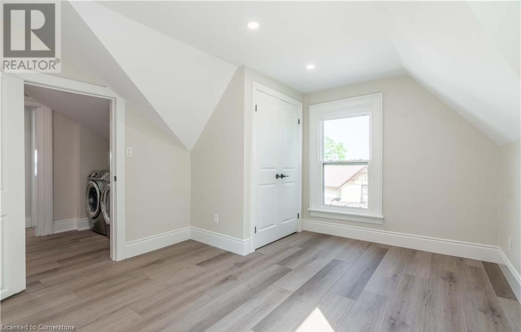 66 QUEEN STREET WEST Image 19