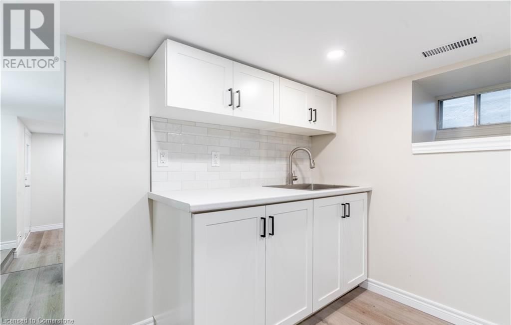 66 QUEEN STREET WEST Image 21