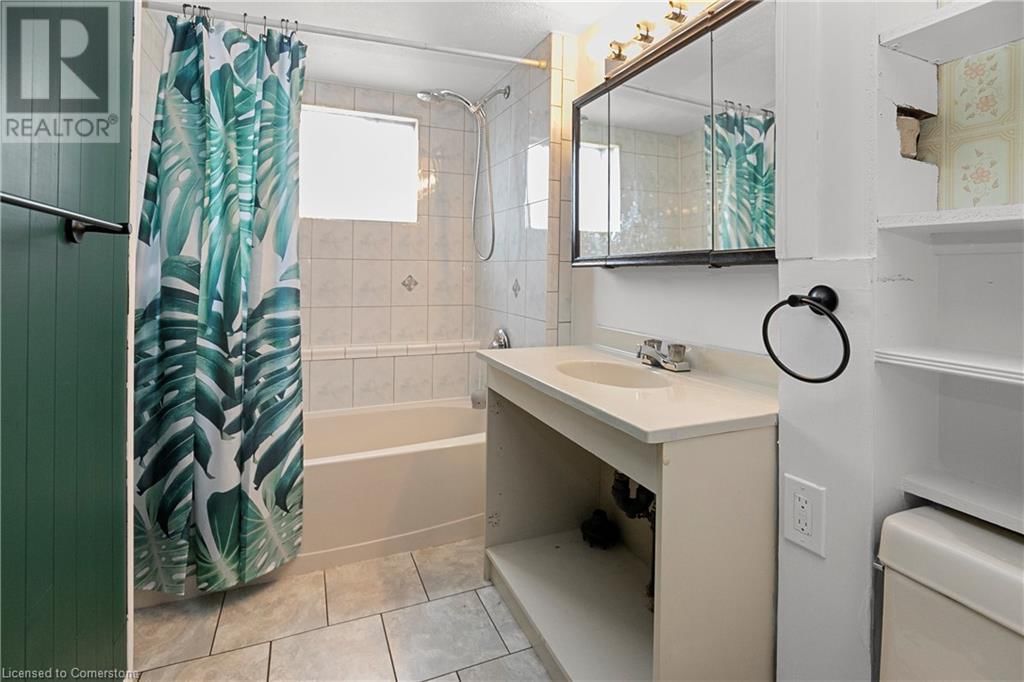 53 HOUGHTON AVENUE NORTH Image 23