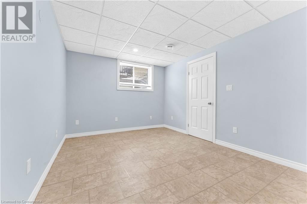 724 GARDEN COURT CRESCENT Image 15