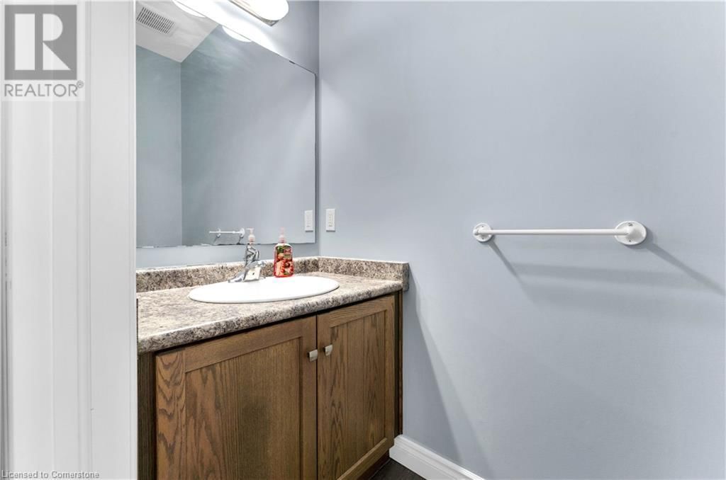 724 GARDEN COURT CRESCENT Image 28
