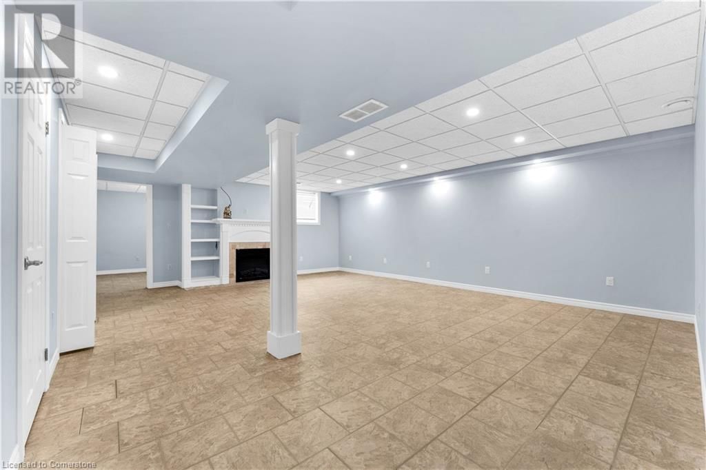 724 GARDEN COURT CRESCENT Image 30