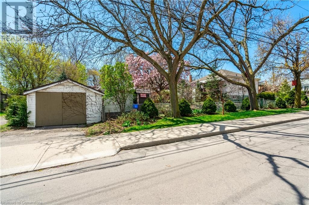 119 EAST 17TH STREET Image 32