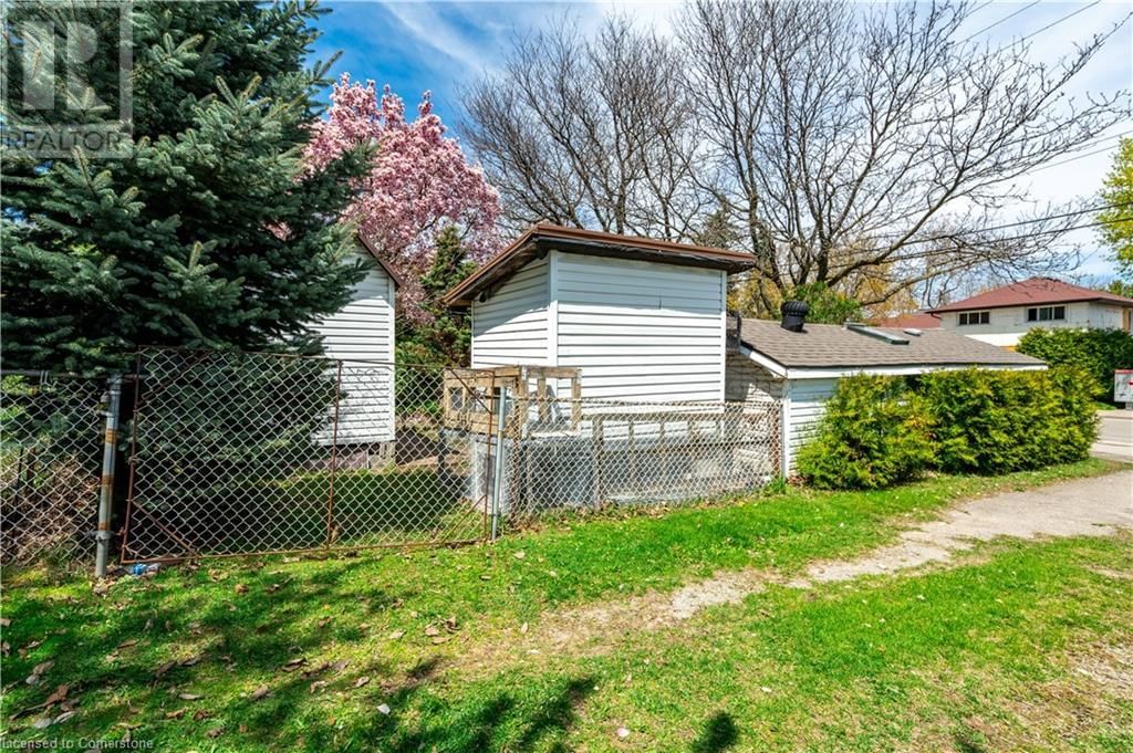 119 EAST 17TH STREET Image 33