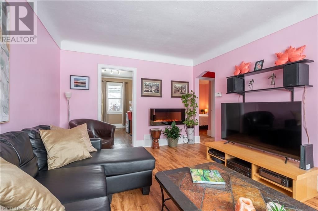 119 EAST 17TH STREET Image 8