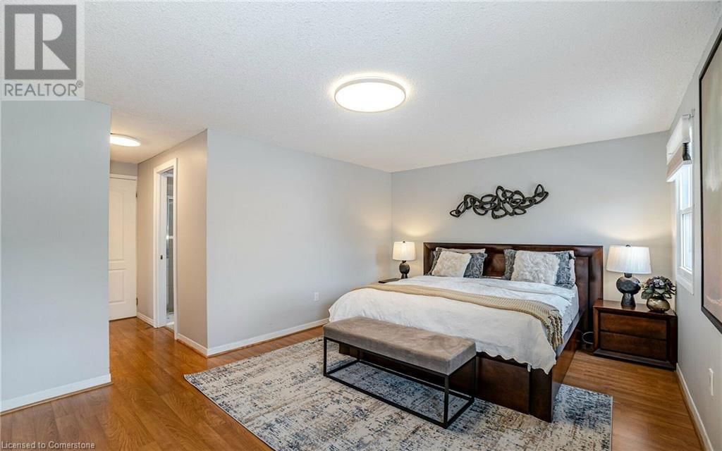 2046 GLENADA CRESCENT Image 21