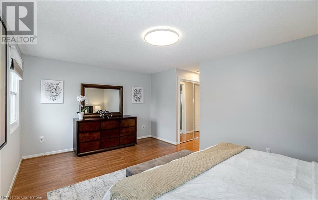 2046 GLENADA CRESCENT Image 22