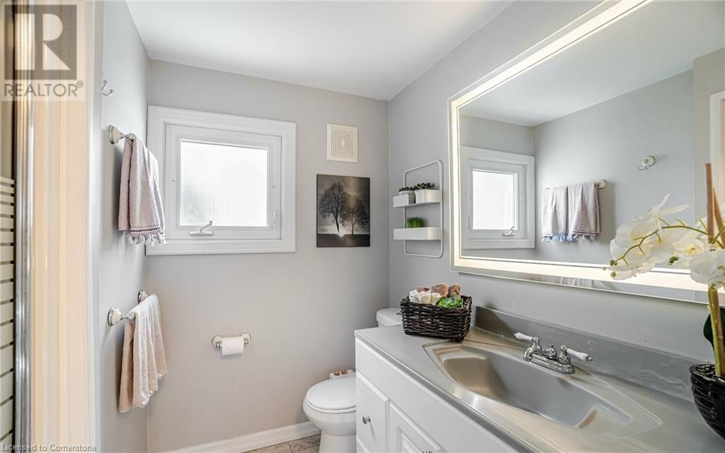 2046 GLENADA CRESCENT Image 24