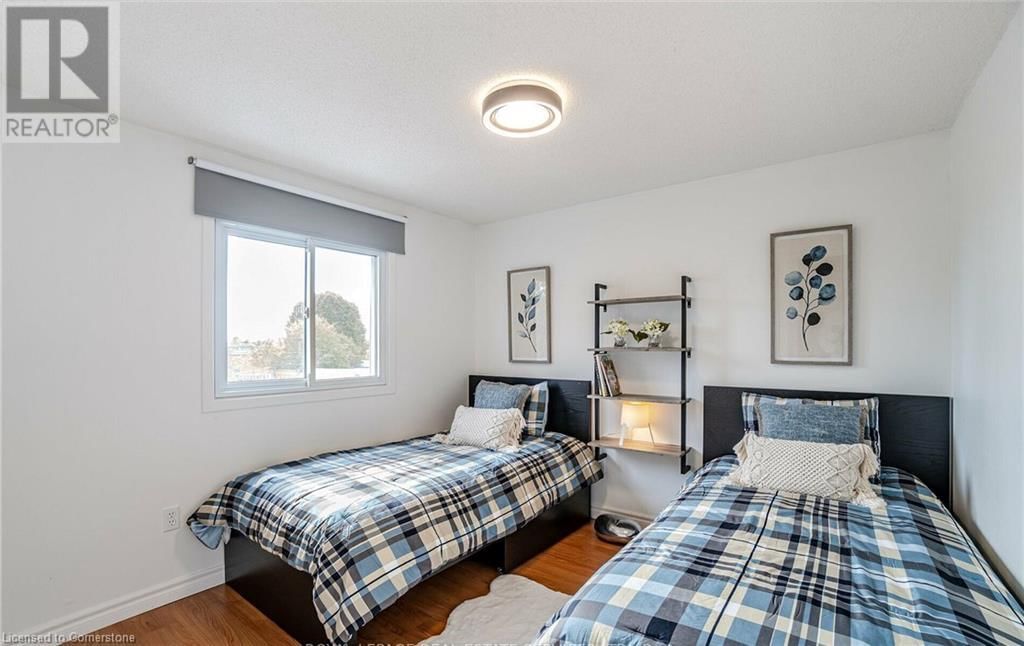 2046 GLENADA CRESCENT Image 27