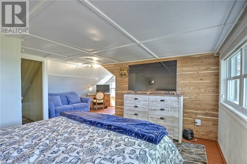 933 TWIN GABLES DRIVE DRIVE Image 33