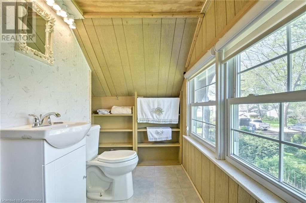 933 TWIN GABLES DRIVE DRIVE Image 36