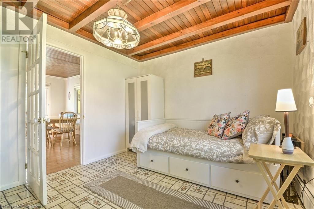 933 TWIN GABLES DRIVE DRIVE Image 37