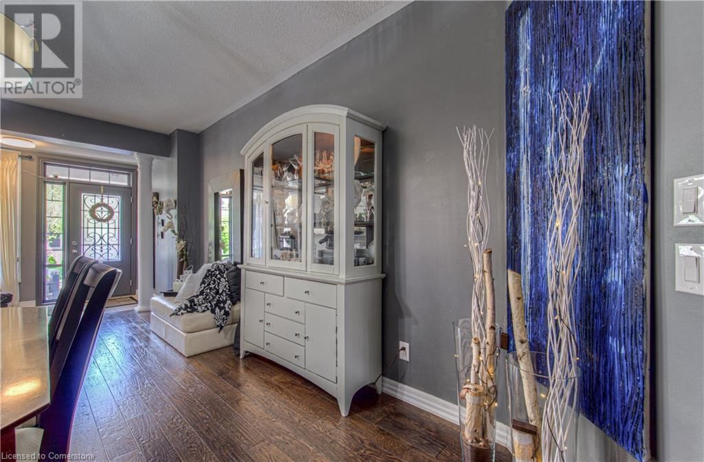 32 FORBES TERRACE Image 10