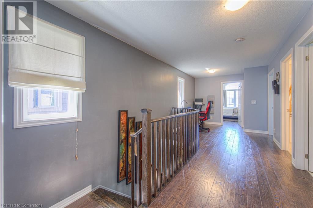 32 FORBES TERRACE Image 29