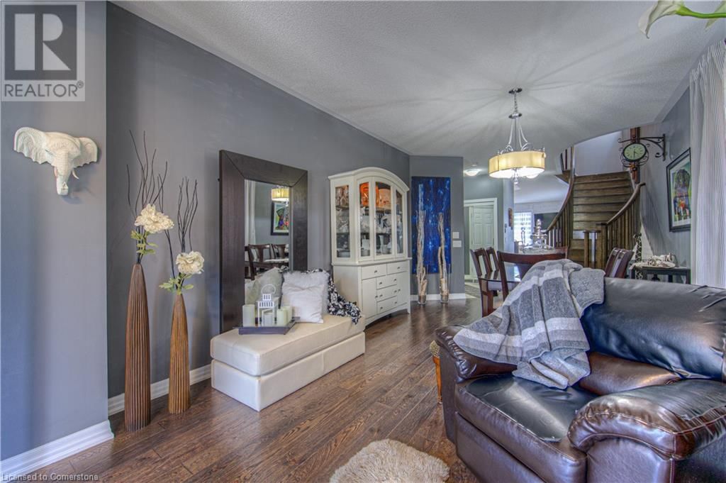 32 FORBES TERRACE Image 6
