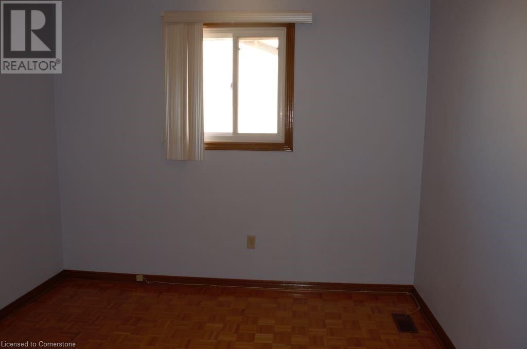 Upper Leve - 30 HEARTHSIDE CRESCENT Image 10