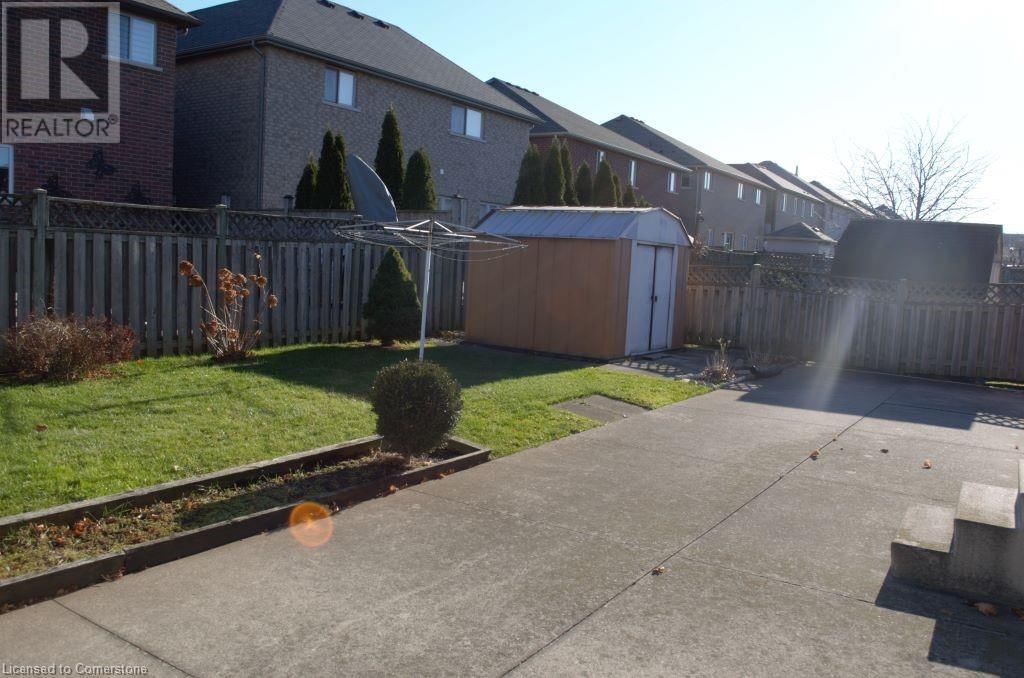 Upper Leve - 30 HEARTHSIDE CRESCENT Image 16