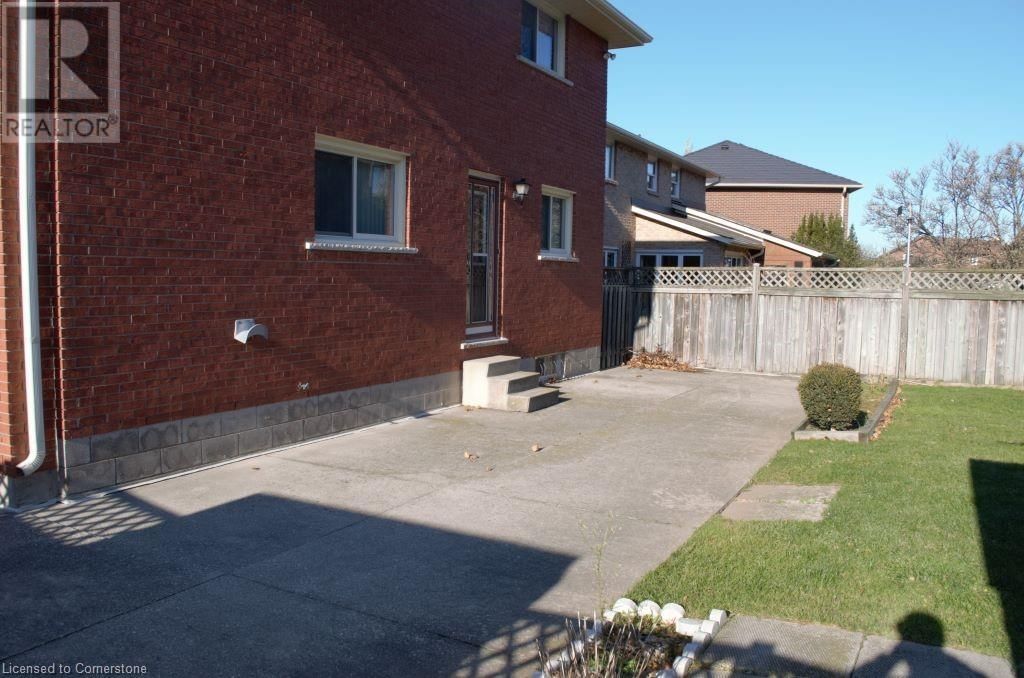 Upper Leve - 30 HEARTHSIDE CRESCENT Image 19