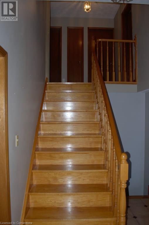 Upper Leve - 30 HEARTHSIDE CRESCENT Image 7