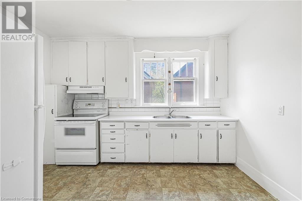 349 LUELLA STREET Image 10