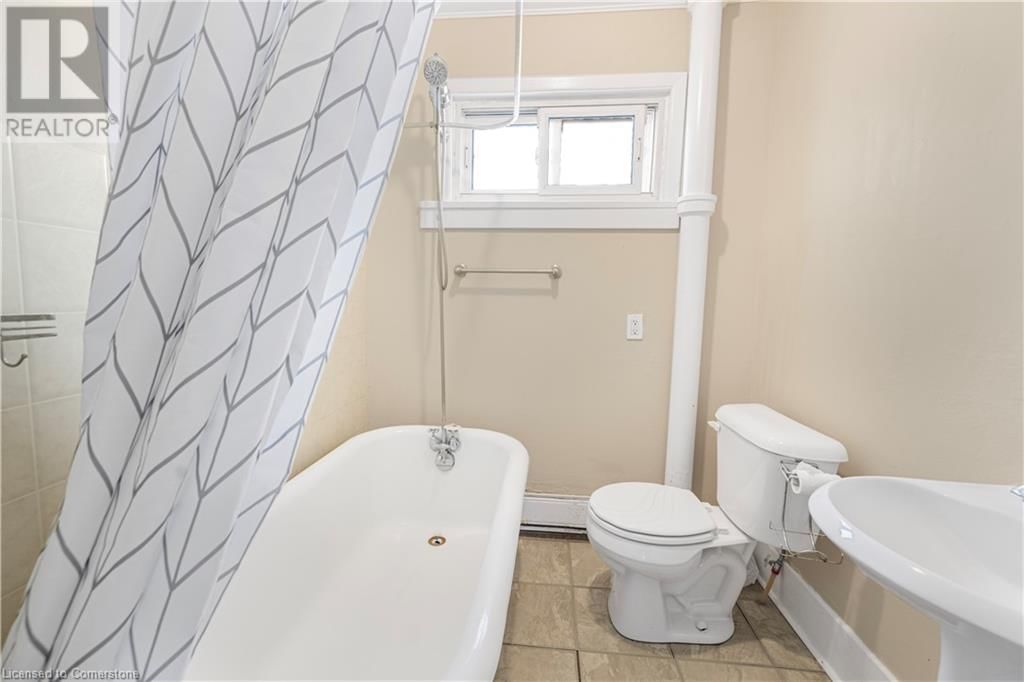 349 LUELLA STREET Image 24