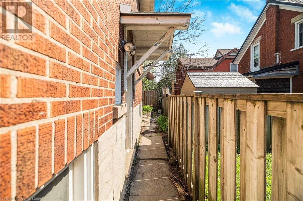 349 LUELLA STREET Image 28