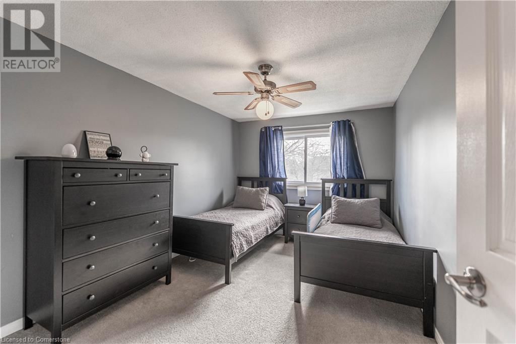 55 - 1 ROYALWOOD COURT Image 21