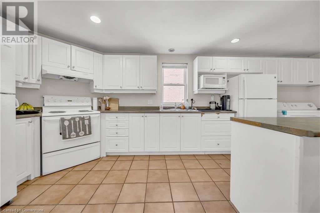 24 COLUMBIA STREET WEST Image 12