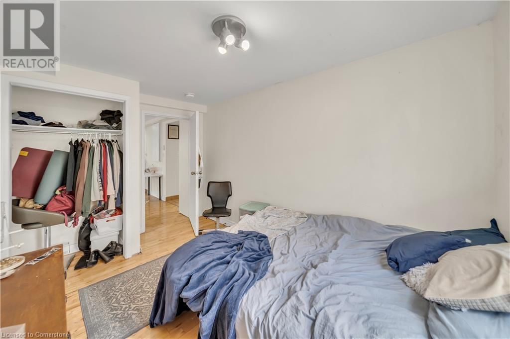 24 COLUMBIA STREET WEST Image 17