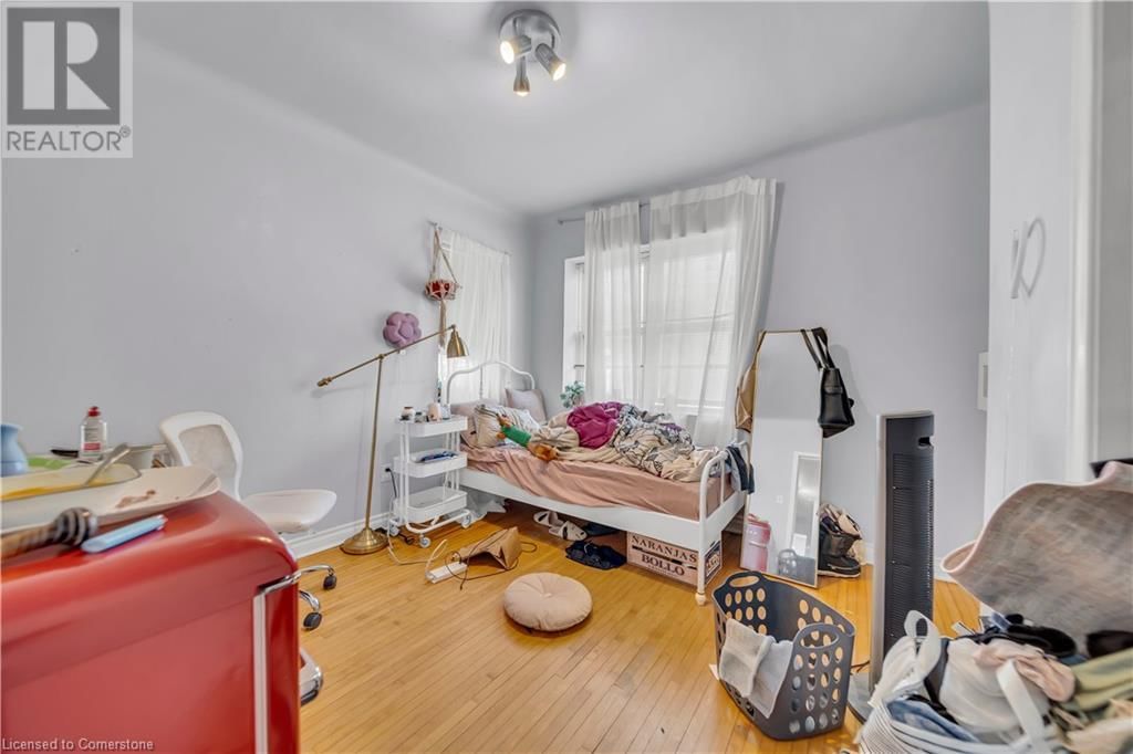 24 COLUMBIA STREET WEST Image 33