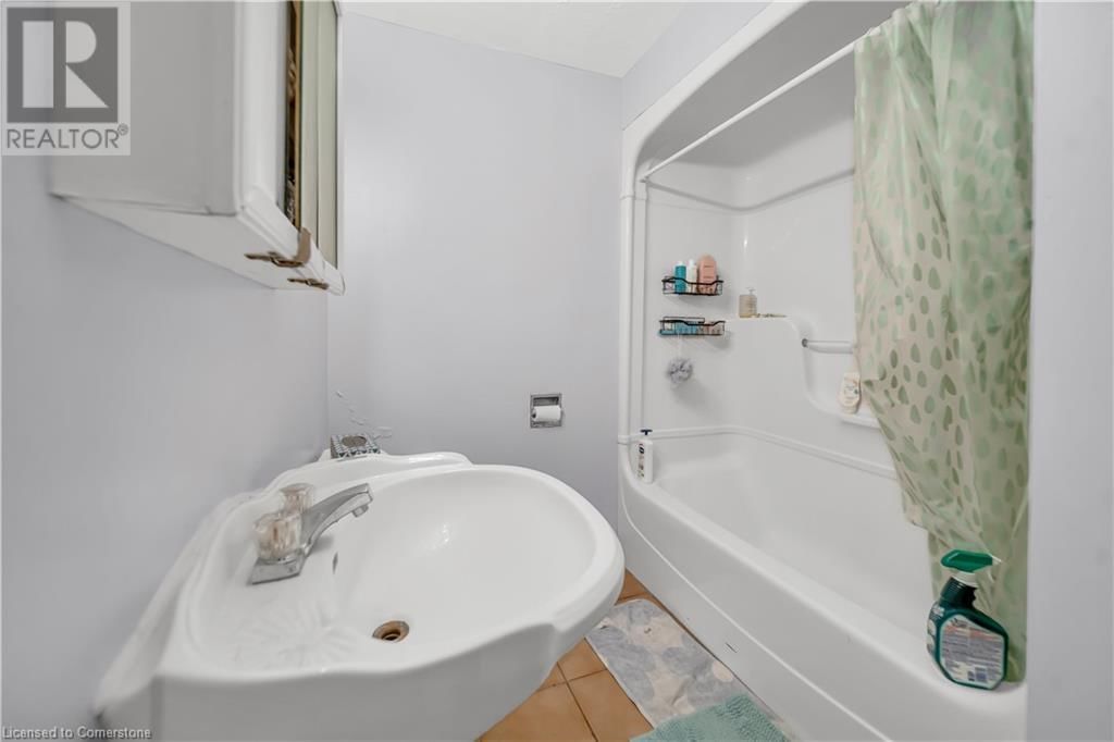 24 COLUMBIA STREET WEST Image 34