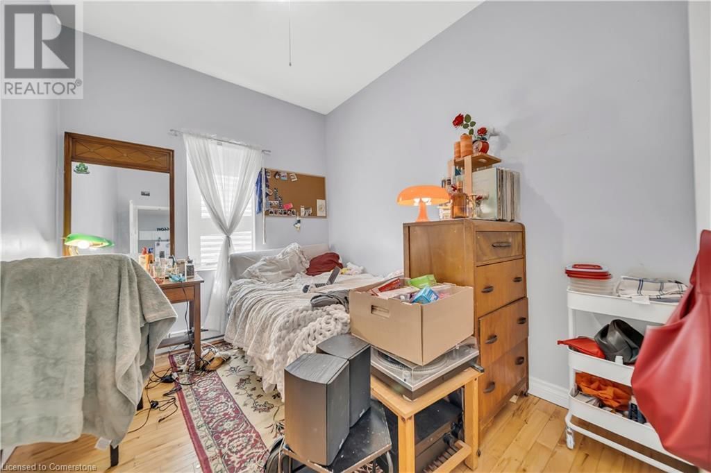 24 COLUMBIA STREET WEST Image 36