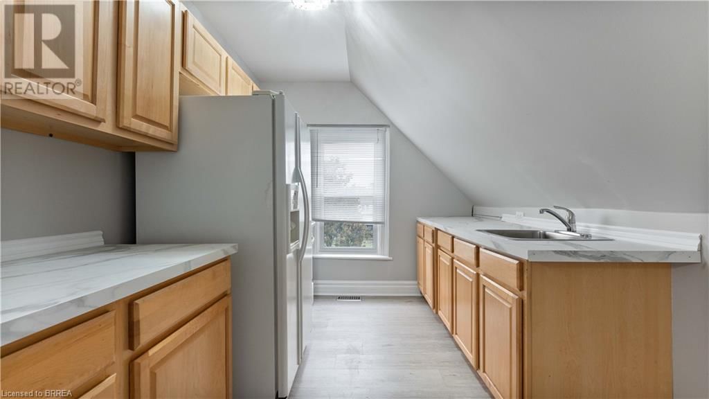 2 - 11 HUFF AVENUE Image 7