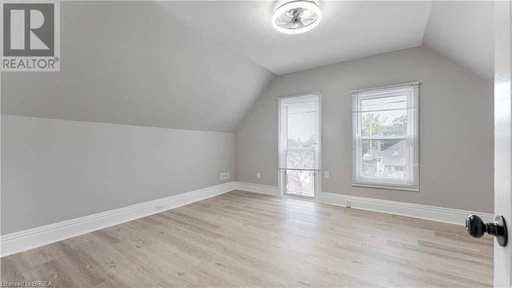 2 - 11 HUFF AVENUE Image 9
